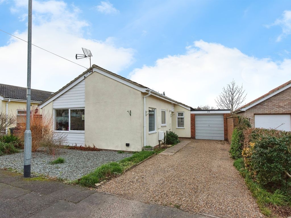3 bed detached bungalow for sale in Mill Gardens, Elmswell, Bury St