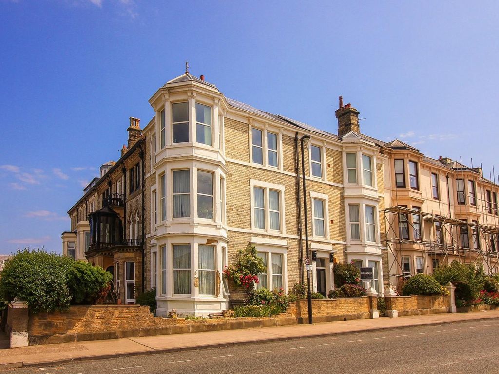 7 bed end terrace house for sale in Percy Park Road, Tynemouth, North