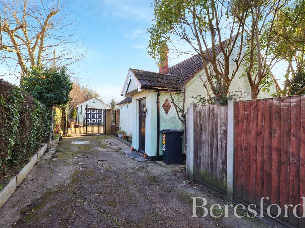 3 bed bungalow for sale in Latchingdon Road, Cold Norton CM3 Zoopla