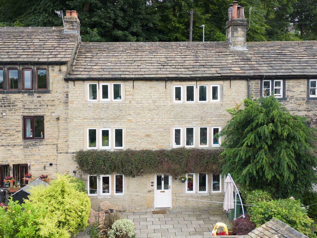3 bed terraced house for sale in Rattle Row, Holmfirth HD9 Zoopla