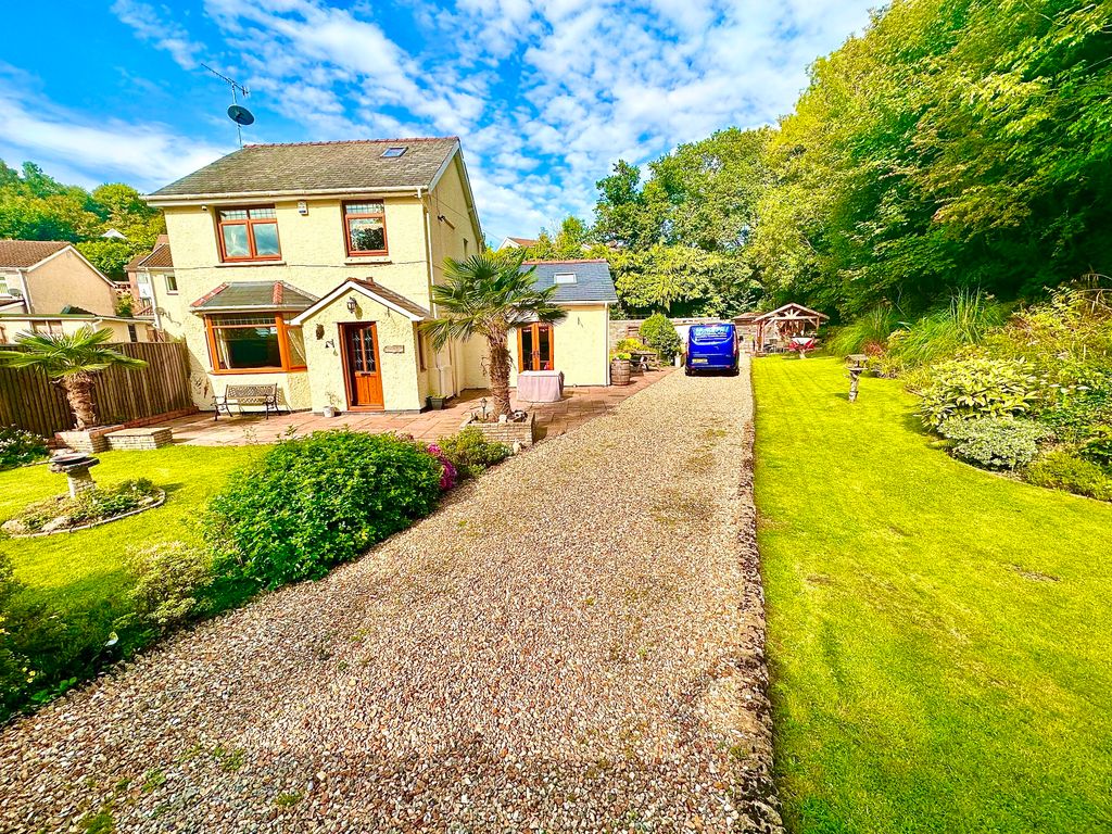 3 bed detached house for sale in Glen Rise, Lodgewood Estate, Pontypool