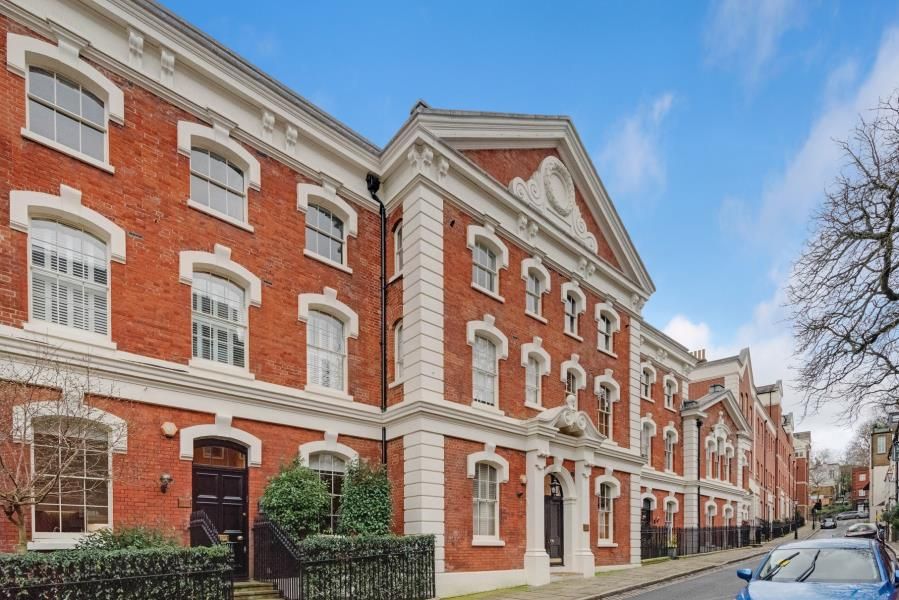 3 bed flat to rent in New End, Hampstead NW3, £4,950 pcm Zoopla