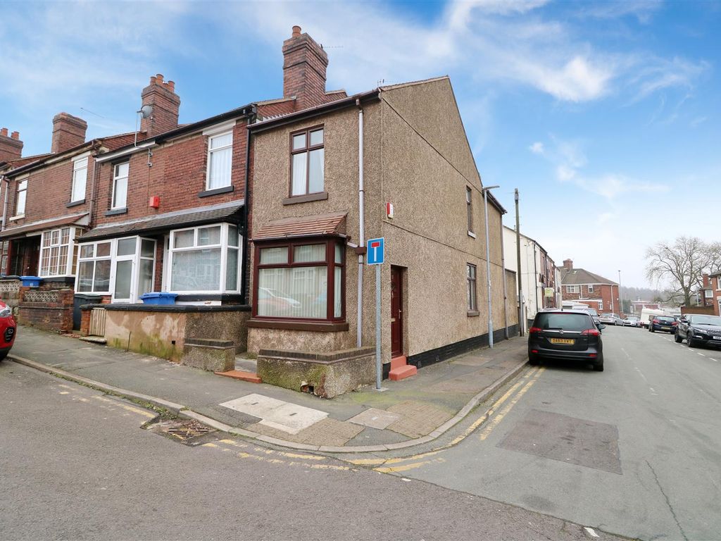 2 bed property for sale in Bowden Street, Burslem, StokeOnTrent ST6