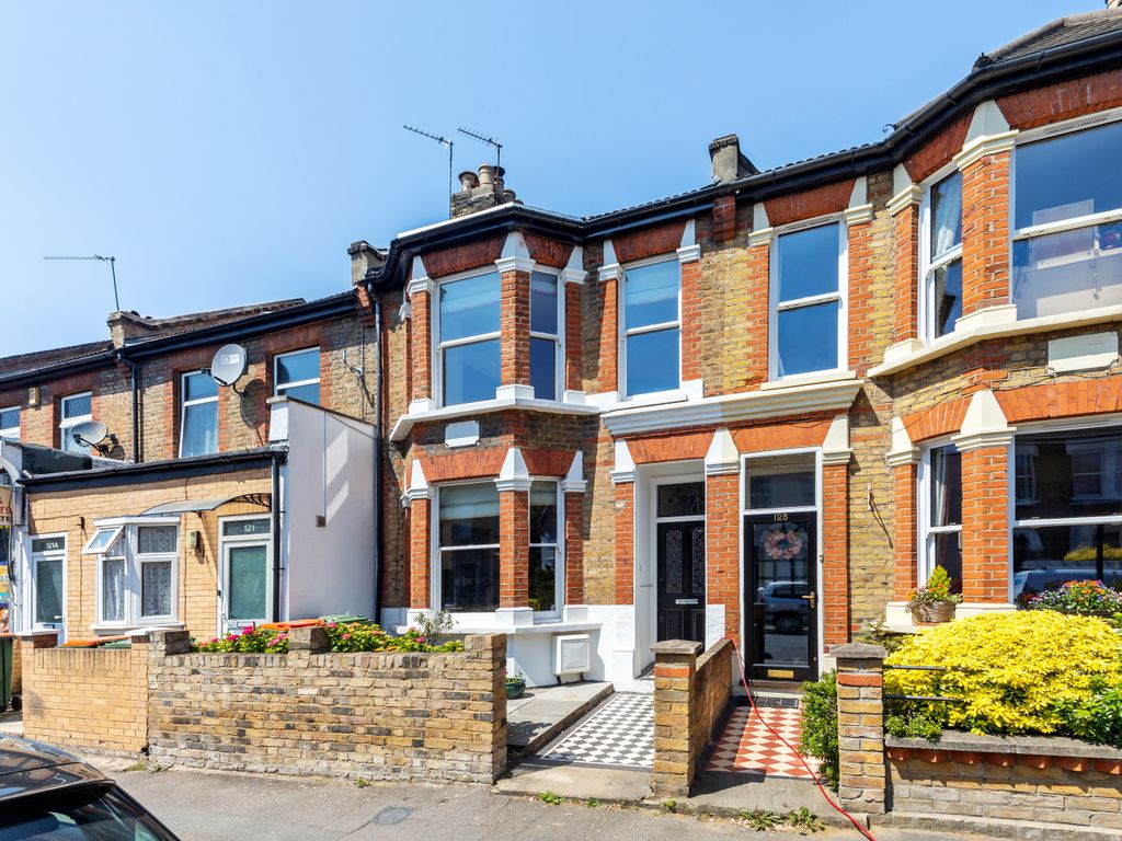 5 bed terraced house for sale in Godwin Road, London E7 Zoopla
