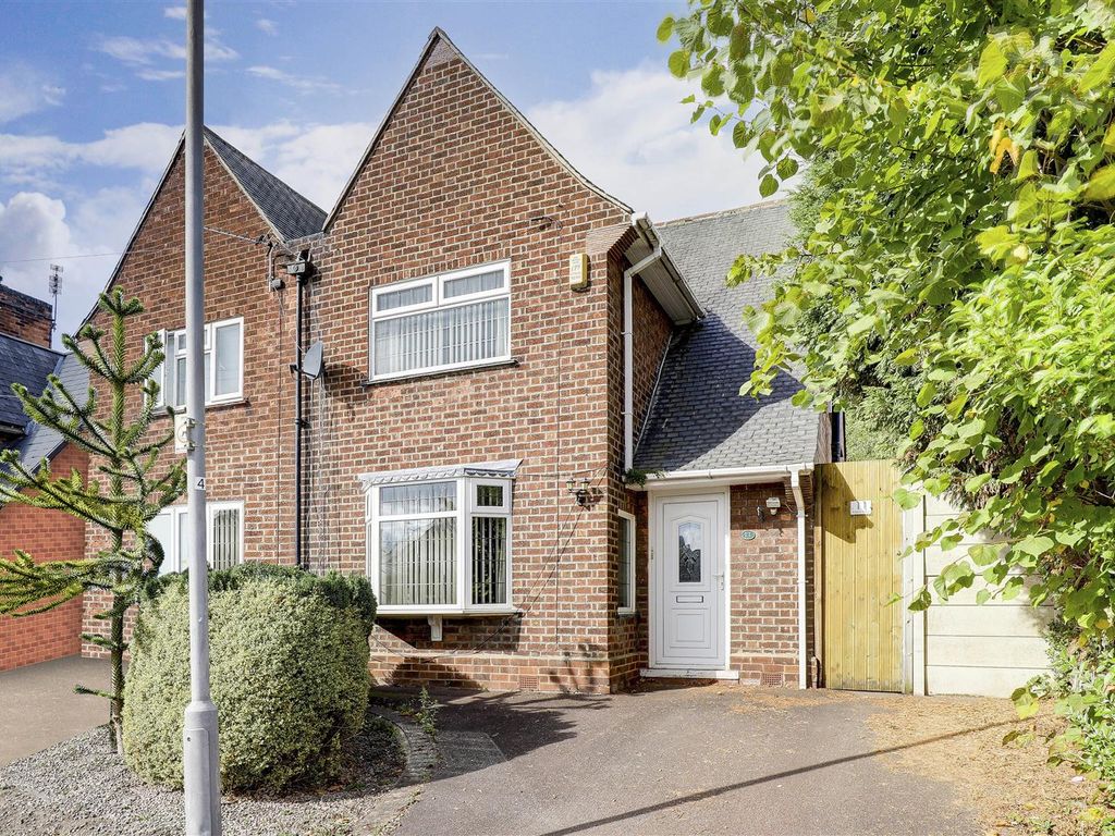 3 bed semidetached house for sale in Allens Walk, Arnold