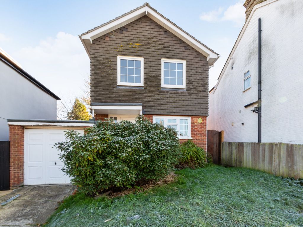 3 bed detached house to rent in Elm Road, Orpington BR6 Zoopla