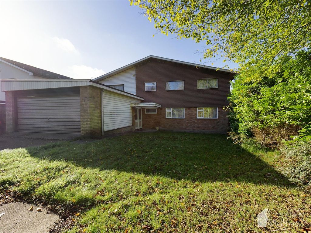 3 bed detached house for sale in Rye Hill Road, Harlow CM18 Zoopla