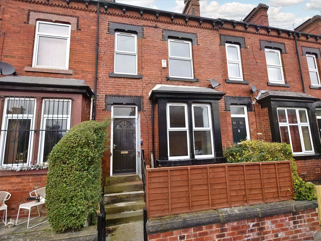 4 bed terraced house for sale in Reginald Mount, Leeds, West Yorkshire
