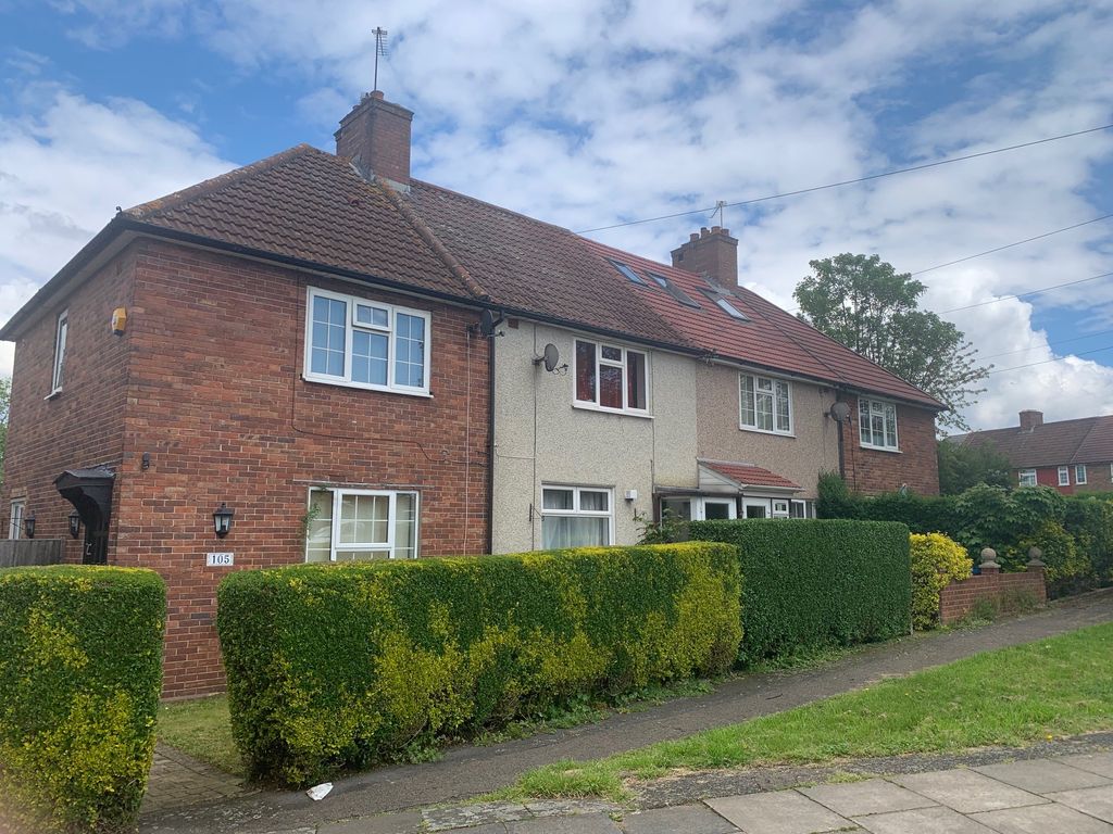 2 bed property to rent in Bordesley Road, Morden SM4 Zoopla