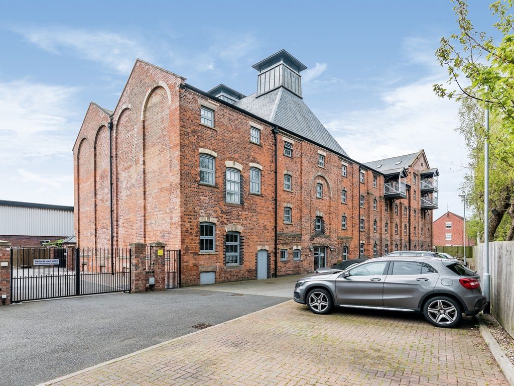 1 bed flat for sale in Cairns Close, Lichfield WS14 Zoopla