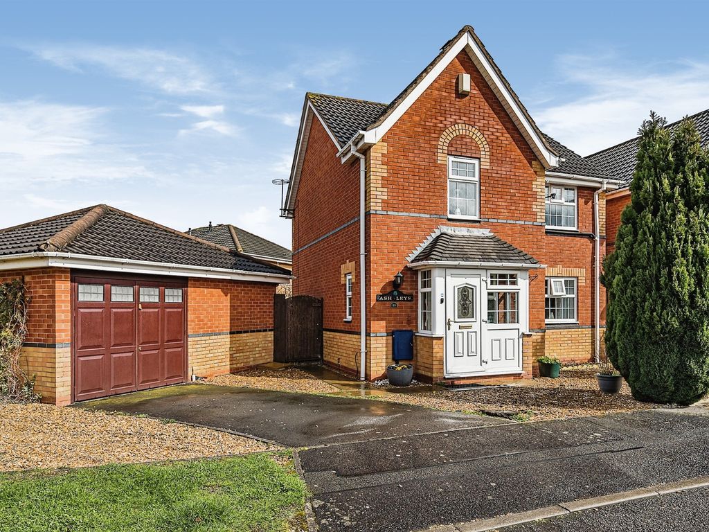 3 bed detached house for sale in Tierney Drive, Tipton DY4 Zoopla