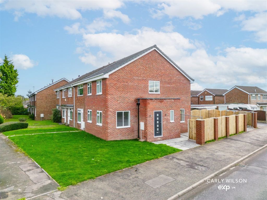 3 bed terraced house for sale in Fleming Way, Flanderwell, Rotherham