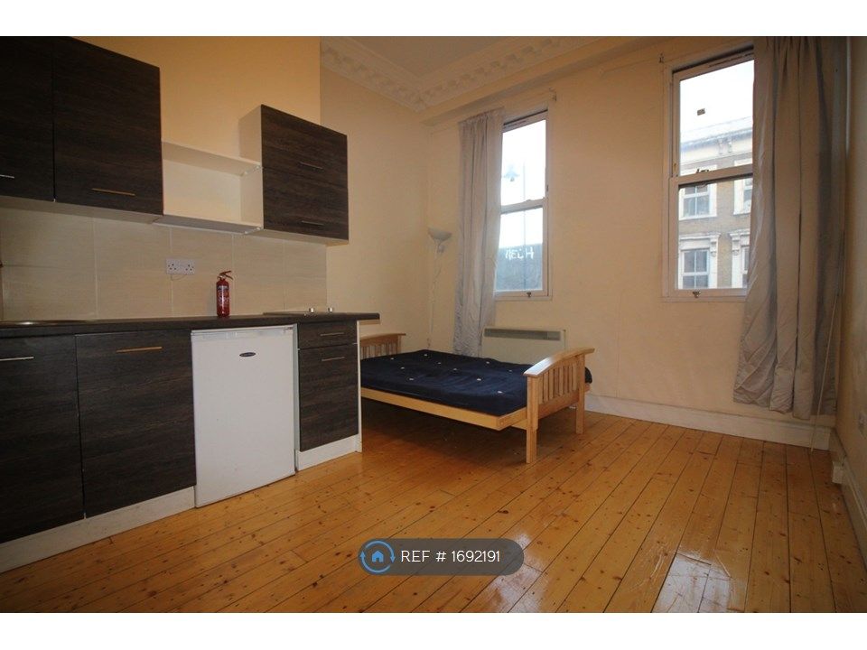 Studio to rent in Stoke Newington High Street, London N16 Zoopla