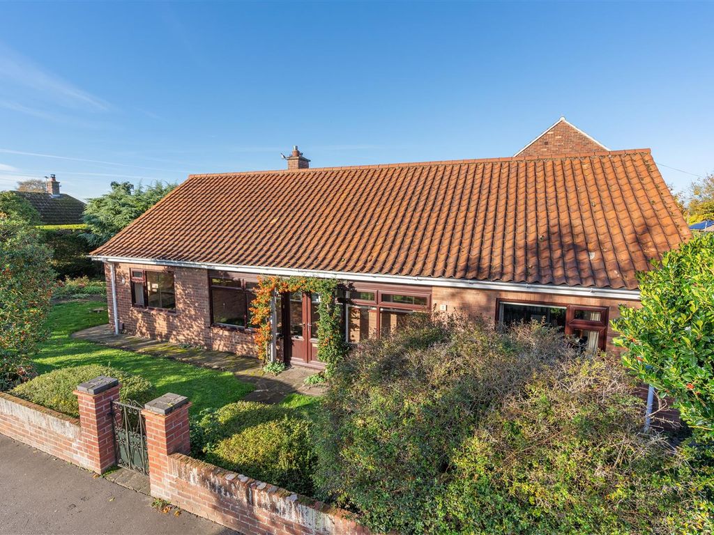 3 bed detached bungalow for sale in Lowther Road, Eaton Rise NR4 Zoopla
