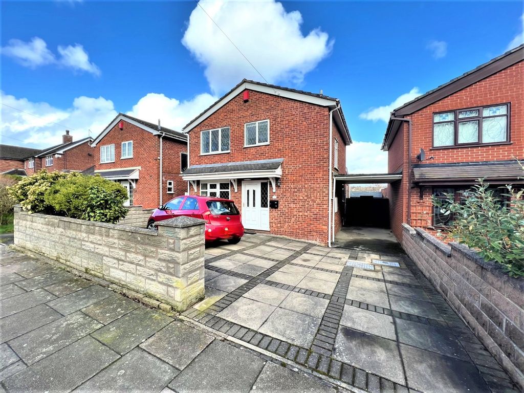 3 bed detached house for sale in Berwick Road, StokeOnTrent