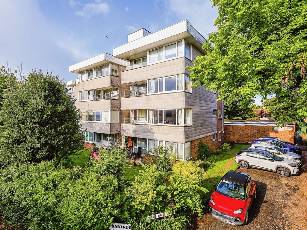 2 bed flat for sale in Archery Road, St. LeonardsOnSea TN38, £210,000