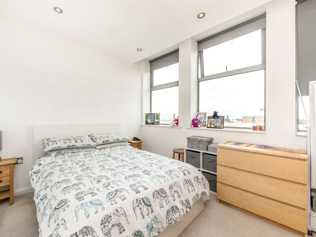1 bed property for sale in Norwich House, 11 Streatham High Road, London SW16, £300,000 Zoopla