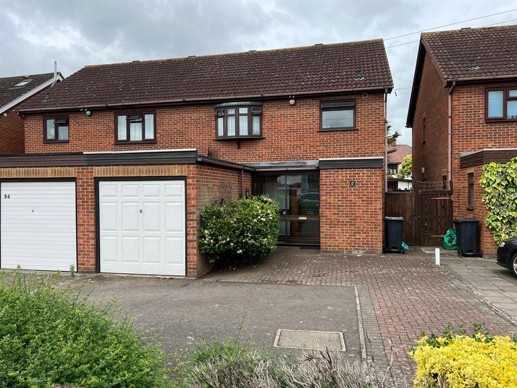 3 bed semidetached house for sale in Goodmayes Lane, Goodmayes, Ilford