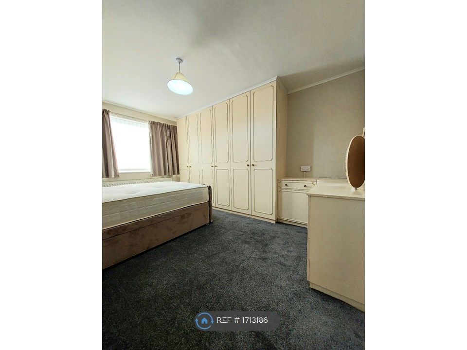 Room to rent in Leeds, Leeds LS27 Zoopla