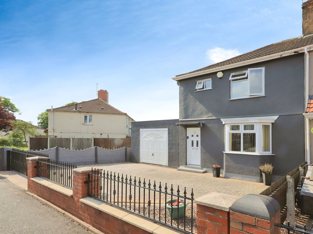 3 bed semidetached house for sale in Hammond Avenue, Wolverhampton