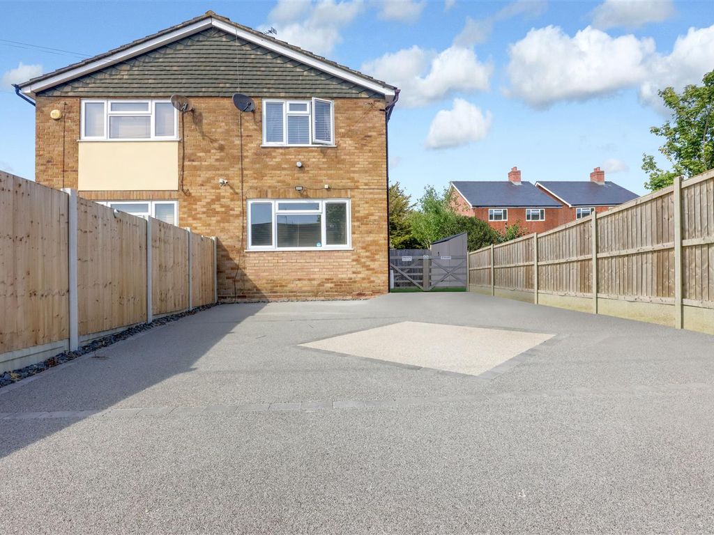 2 bed semidetached house for sale in St. Johns Road, ClactonOnSea