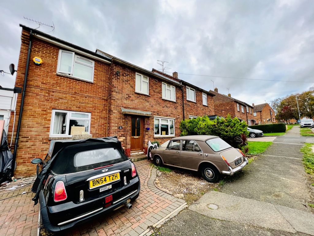 Kathleen Drive, Kettering NN16  