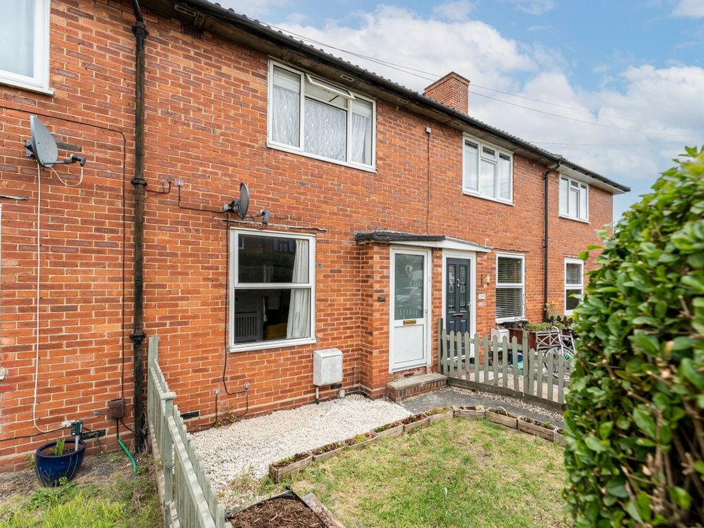2 bed terraced house for sale in Welbeck Road, Carshalton SM5, £350,000