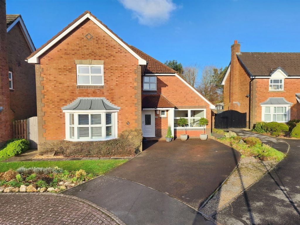 4 bed detached house for sale in Stonehill Close, Appleton, Warrington