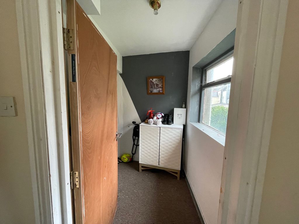 1 bed flat for sale in Wyndham Crescent, Cardiff CF11, £84,995 Zoopla