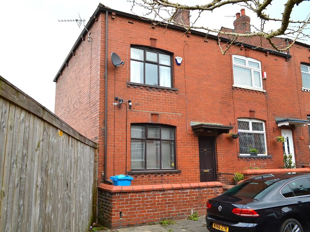 2 bed end terrace house for sale in Oregon Avenue, Royton, Oldham OL1 Zoopla