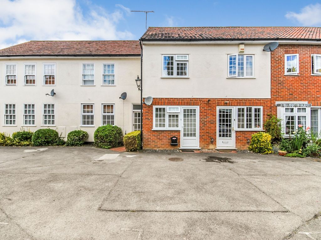 Studio to rent in Granary Court, Bell Street, Sawbridgeworth