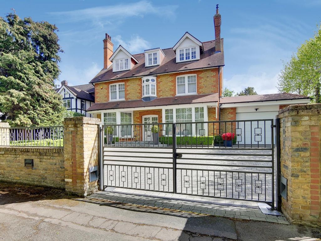 5 bed property for sale in Dryden Road, Enfield EN1 Zoopla