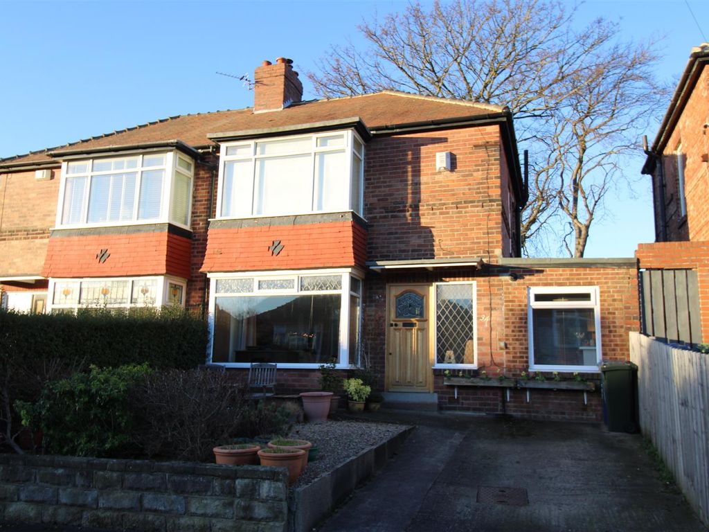 2 bed semidetached house for sale in Amberley Gardens, Cochrane Park