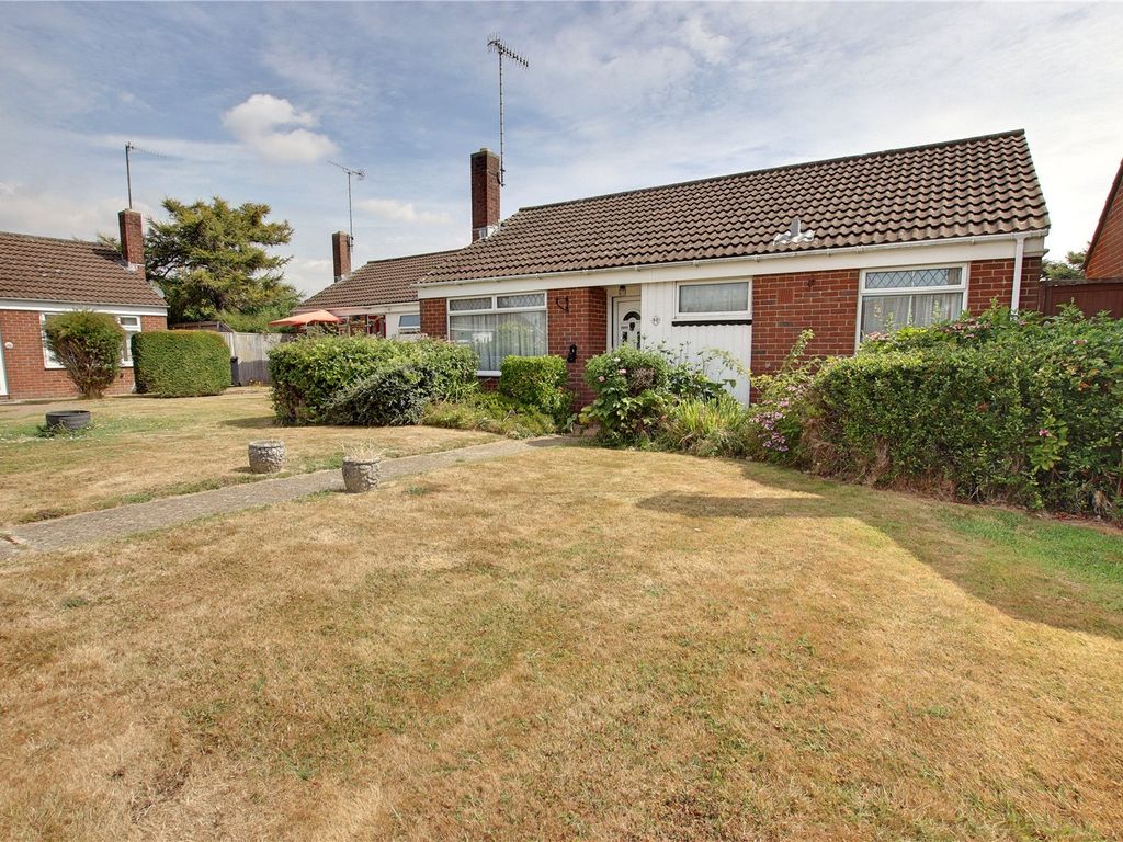2 bed bungalow for sale in Galsworthy Road, GoringBySea, Worthing