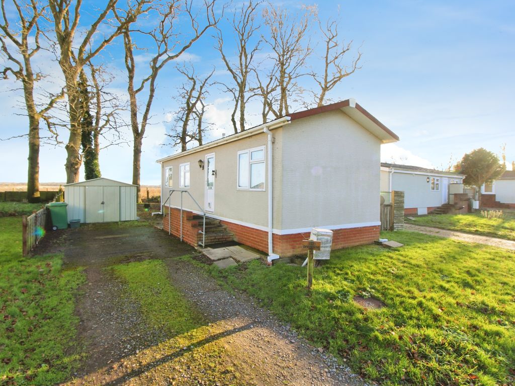 2 bed property for sale in Bere Hill Caravan Site, Whitchurch RG28, £
