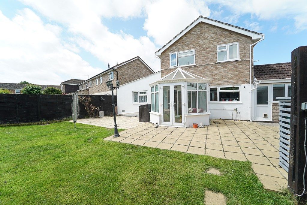 4 bed detached house for sale in Magdalen Way, Worle, WestonSuperMare
