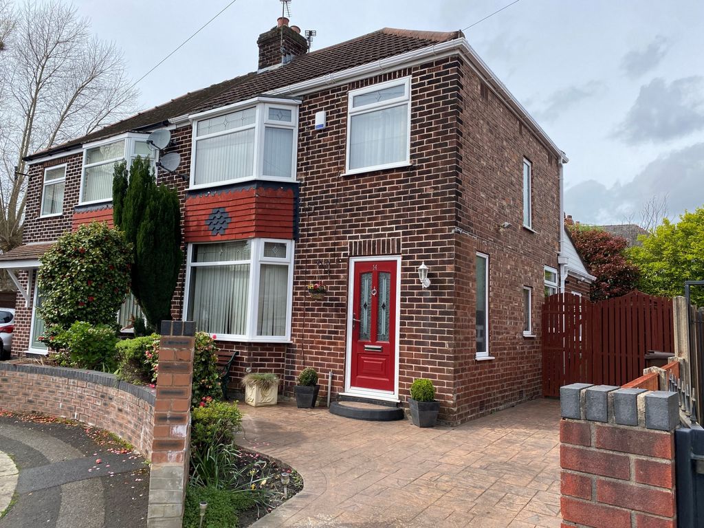 3 bed semidetached house for sale in Castle Avenue, Denton M34, £255,000 Zoopla