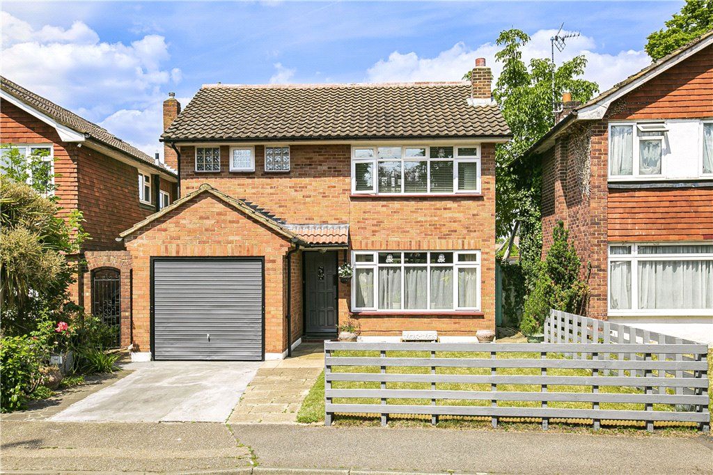 3 bed detached house for sale in Staines Road East, SunburyOnThames