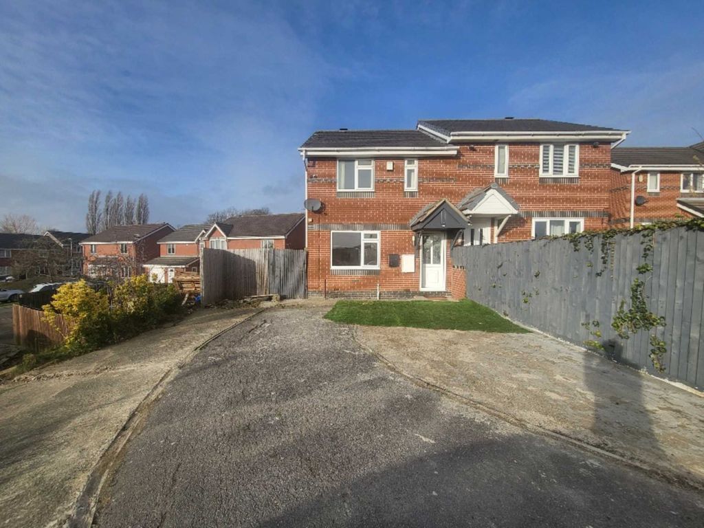 3 bed semidetached house for sale in Fairfield Road, Heckmondwike WF16