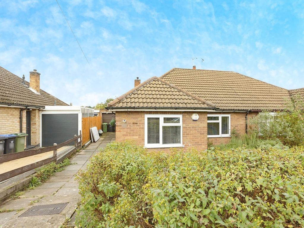 3 bed semidetached bungalow for sale in Sedgefield Drive, Thurnby