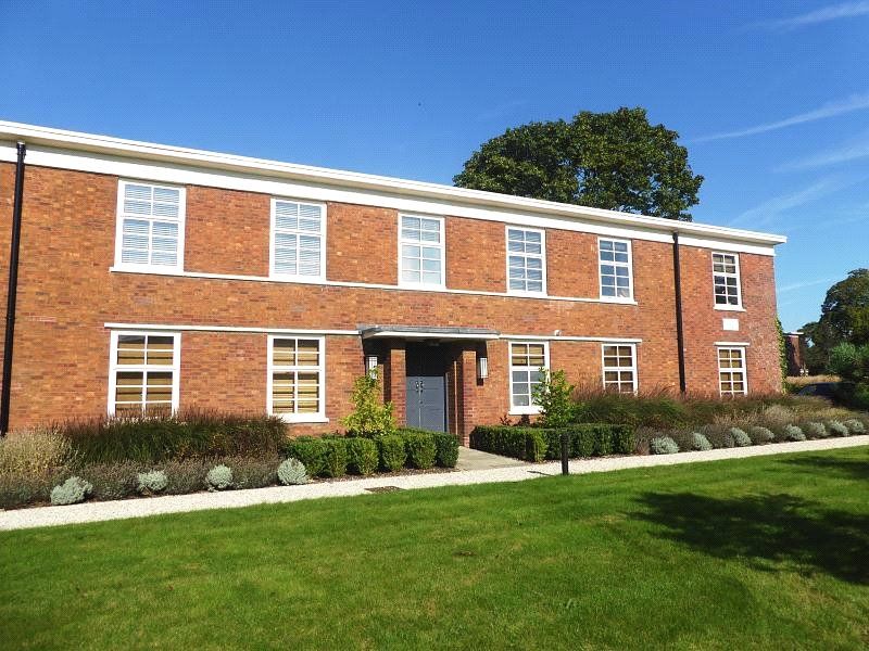 1 bed flat to rent in Trenchard Lane, Caversfield, Bicester OX27, £