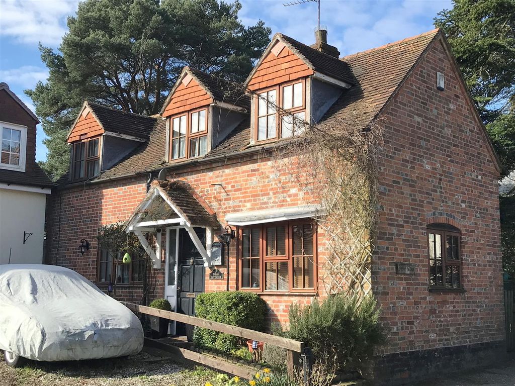 2 bed detached house for sale in Graces Lane, Chieveley, Newbury RG20