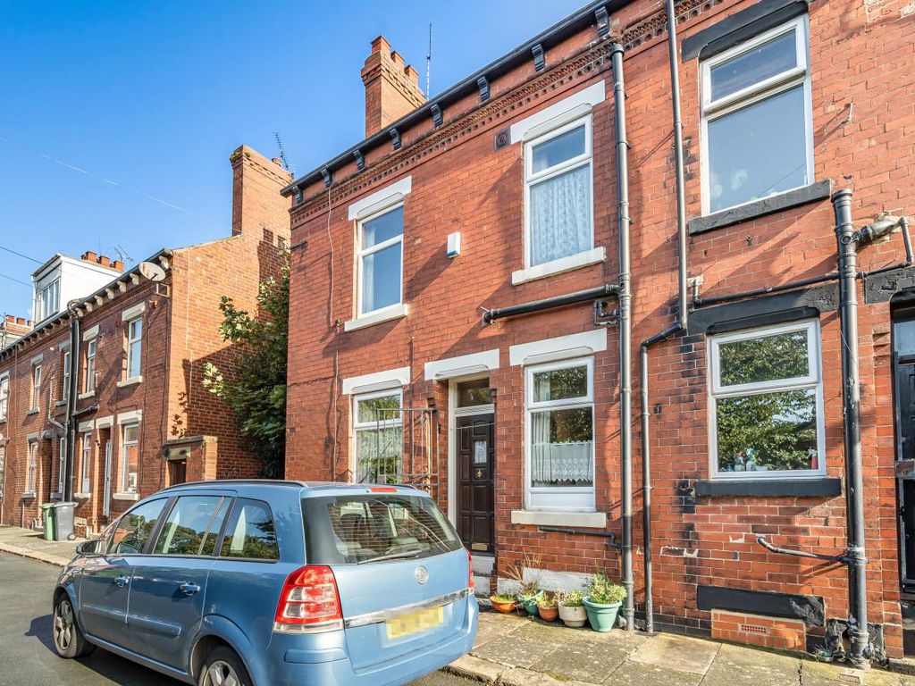 2 bed terraced house for sale in Vesper Grove, Kirkstall, Leeds LS5, £