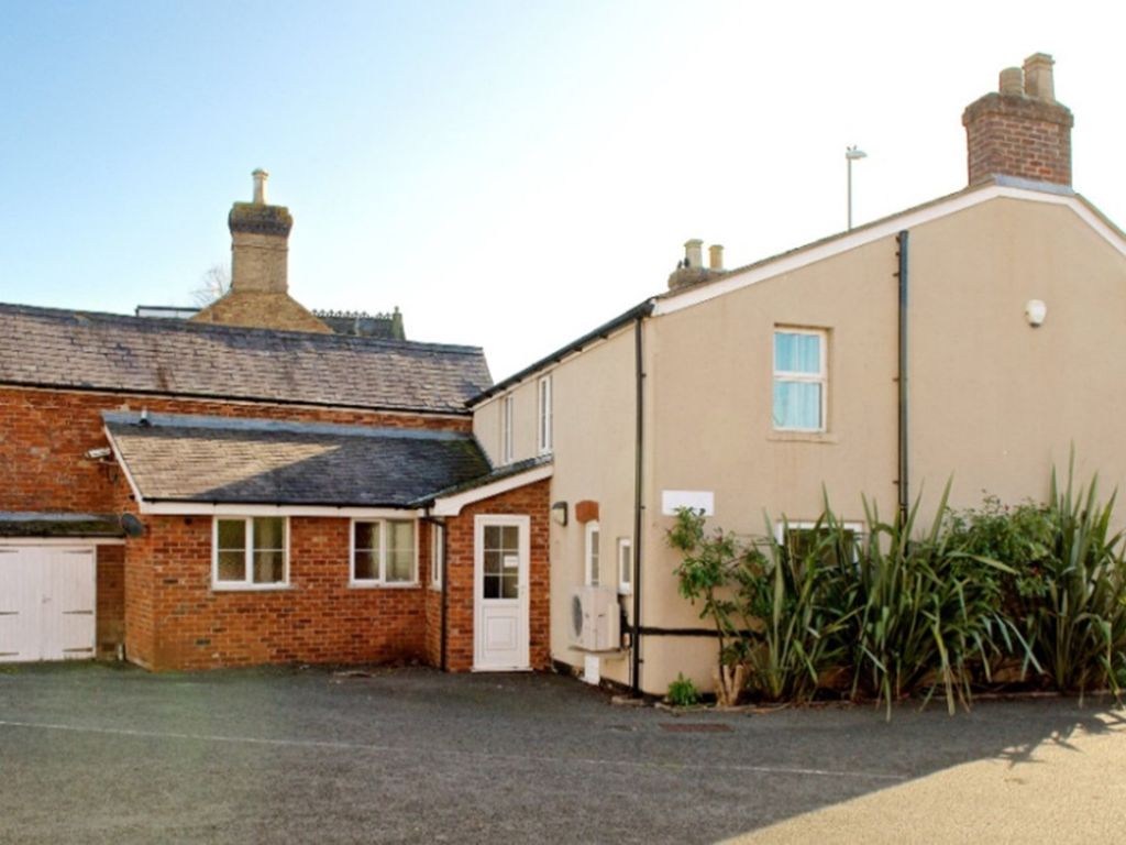 Office for sale in Towcester Road, Old Stratford MK19, £350,000 Zoopla