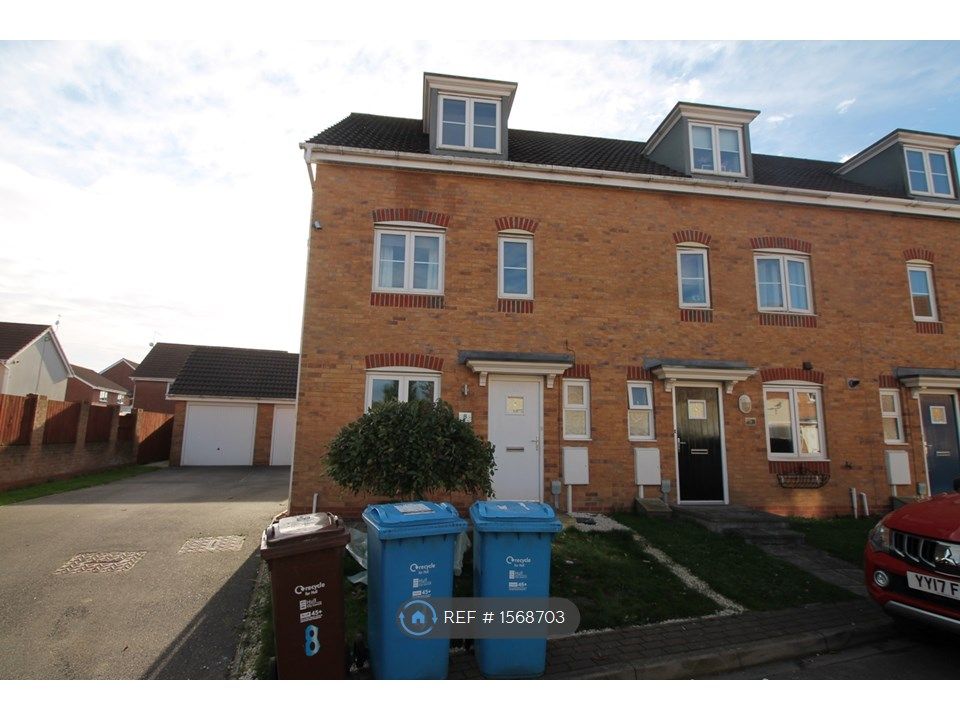 4 bed end terrace house to rent in Meadow Rise, Kingswood, Hull HU7