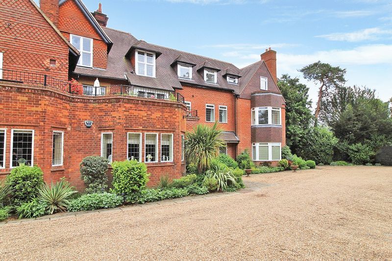 2 bed flat for sale in Mapleton Road, Four Elms, Edenbridge TN8 Zoopla