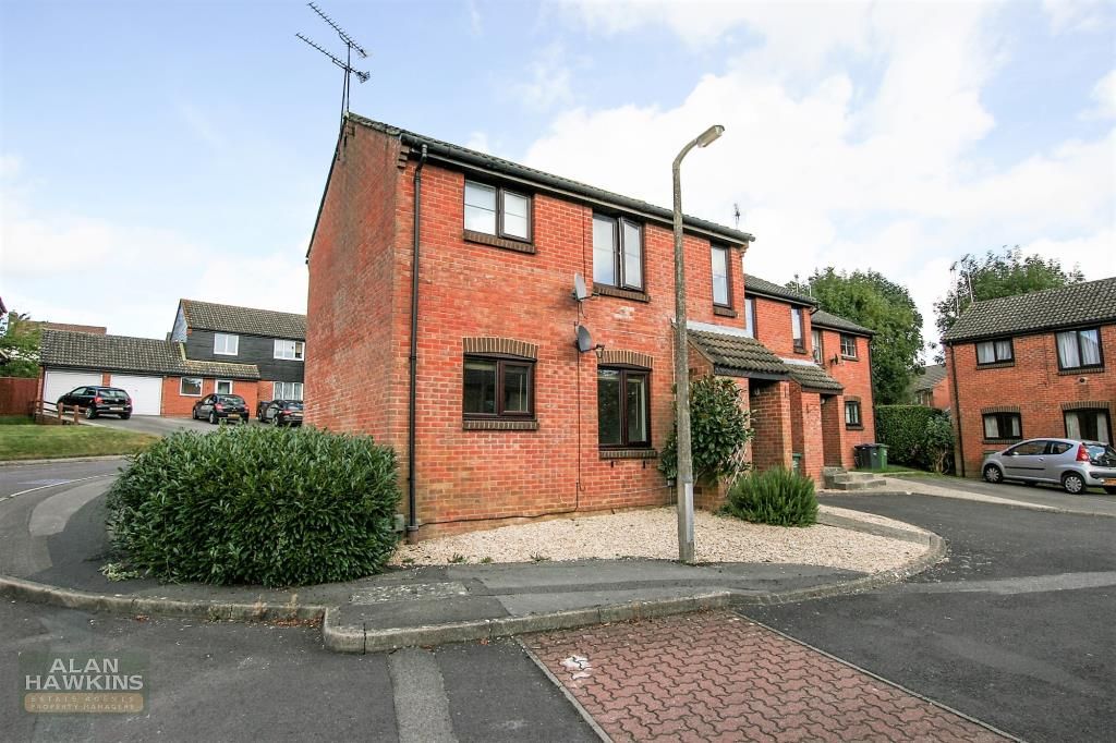 1 bed to rent in Woodshaw Mead, Royal Wootton Bassett SN4, £