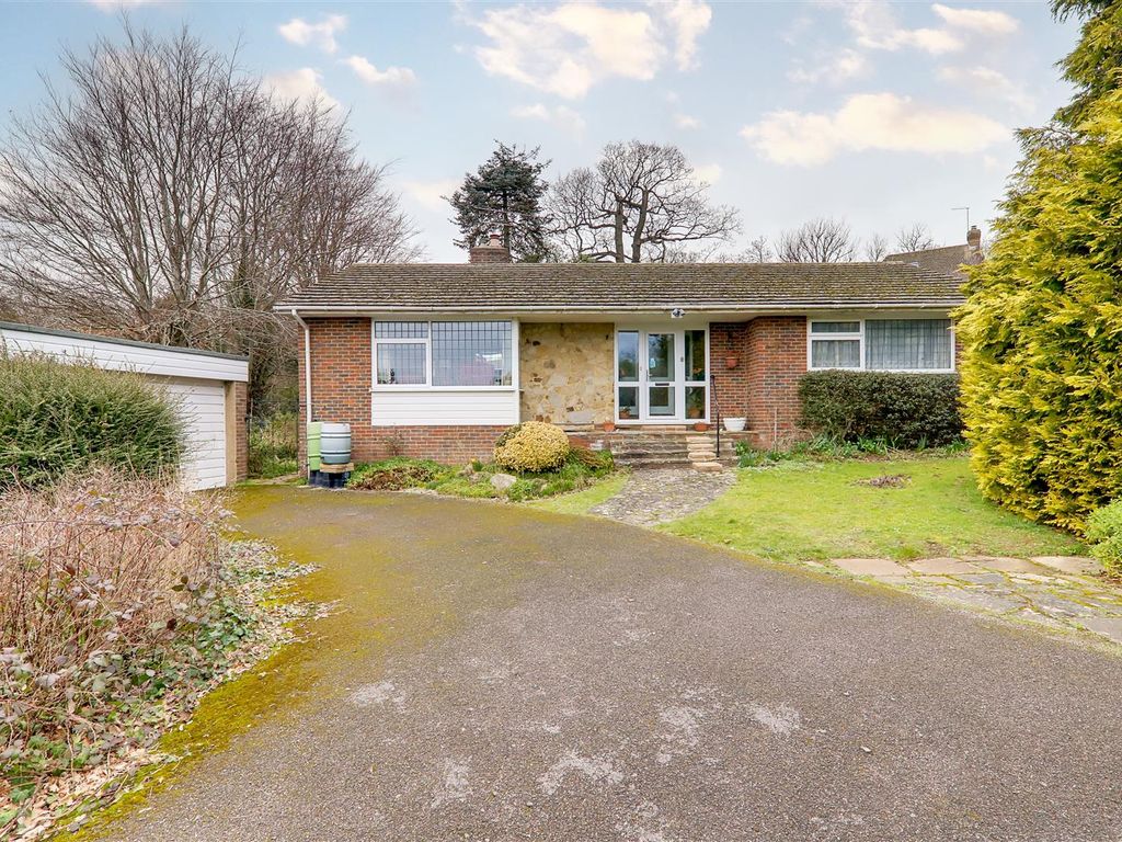 2 bed detached bungalow for sale in Offington Drive, Broadwater