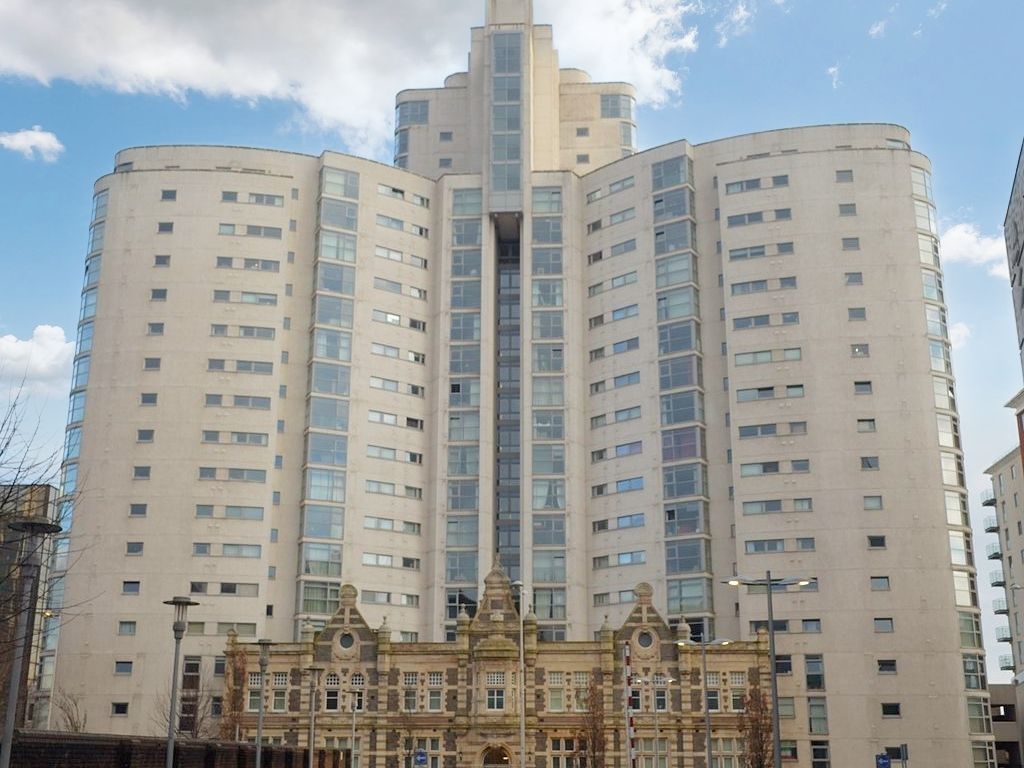 2 bed flat for sale in Bute Terrace, Adamsdown, Cardiff CF10, £179,950