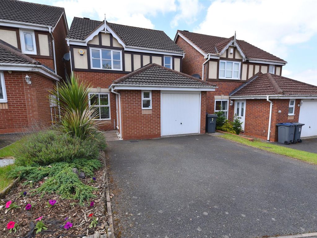 3 bed detached house for sale in Bellfield, Northfield, Birmingham B31